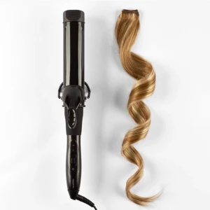 World Pro - Locktång  - -Keramisk locktång -Snabb uppvärmning -Värmer upp till 200°C -360° roterbar sladd -Sladdlängd: 2,5m -Diameter 35mm -Eurokontakt  Jättefin locktång från Rapunzel of Sweden. Fick den i gåva men har redan en annan💗✨ PRIS PÅ HEMSIDA: 300kr