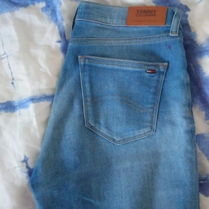 Jeans  - Bra skick, som nya, storlek 26, Tommy Jeans 