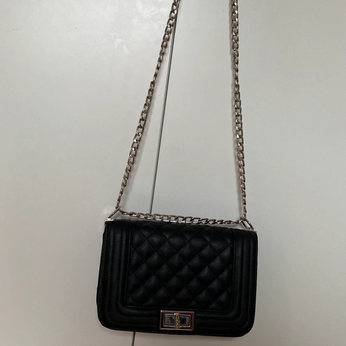 Svart handväska  - 90