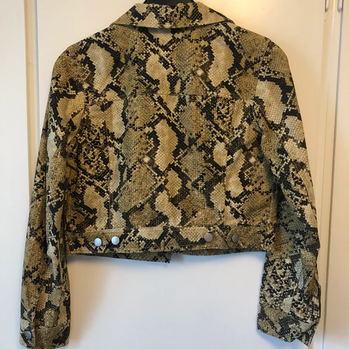 Snakeprint jacka - 91