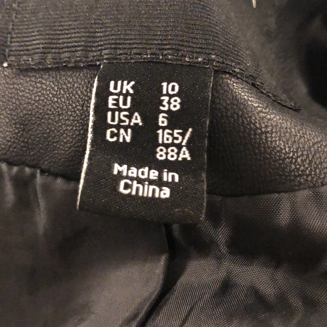 Oversize skinnjacka  - 90