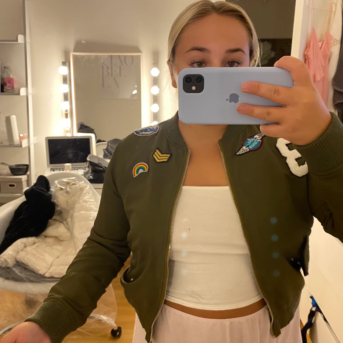 Bomberjacka med märken - 90