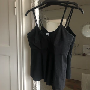 Topp från Ginatricot  - Fint skick, kommer ej till användning 