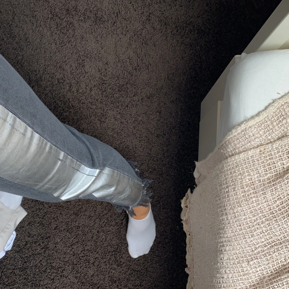 Byxor med silvrig rand - 90