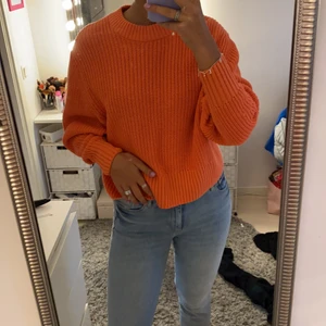 Stickad tröja Monki - Sjukt skön stickad tröja från Monki använd cirka 3-4 gånger!! Mycket bra skick 💕 120+ frakt