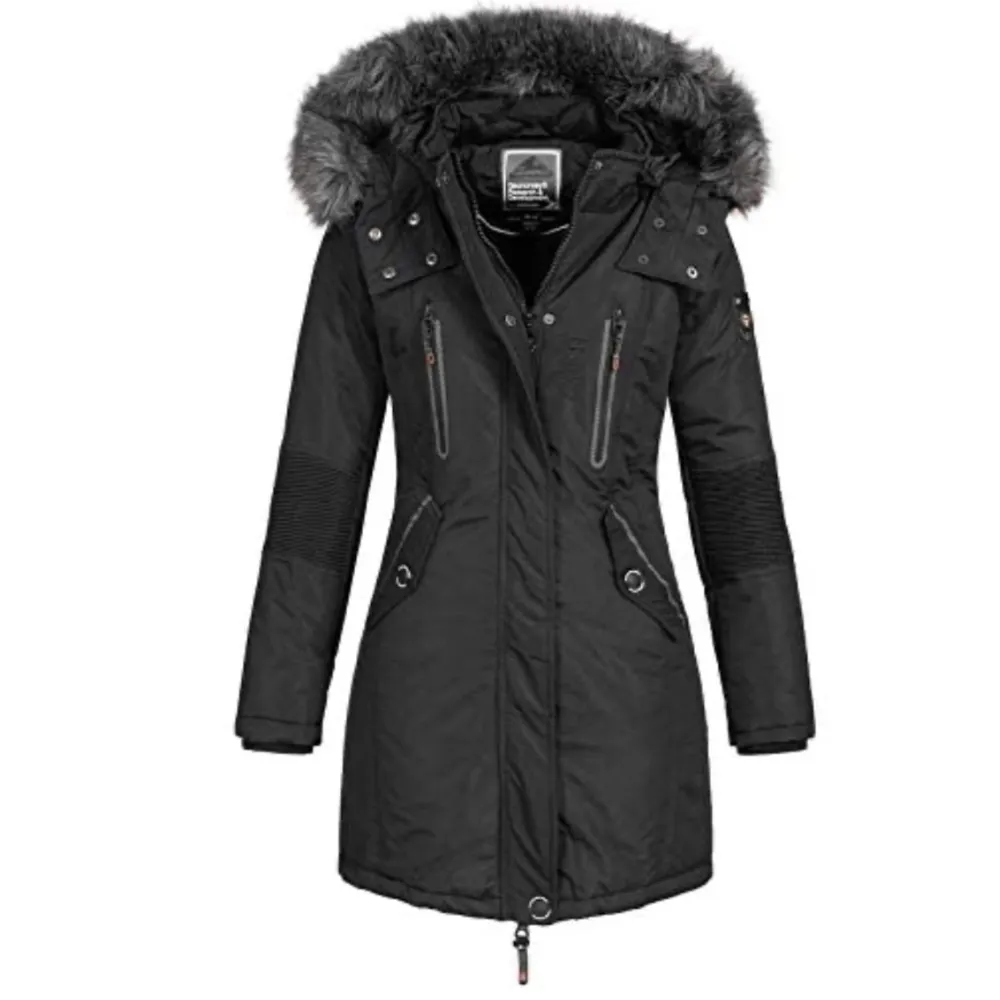 Jag säljer min Geographical Norway jacka pga den blivit för liten för mig och jag är ute efter en annan jacka u nuläget ☺️. Takit.
