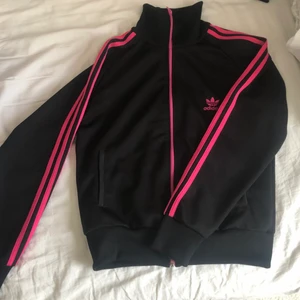 Adidas tröja  - Bra skick! Kan fraktas