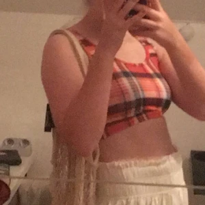 Flerfärgad topp - Perfekt att ha när det är varmt, säljer för att den är för liten för mig