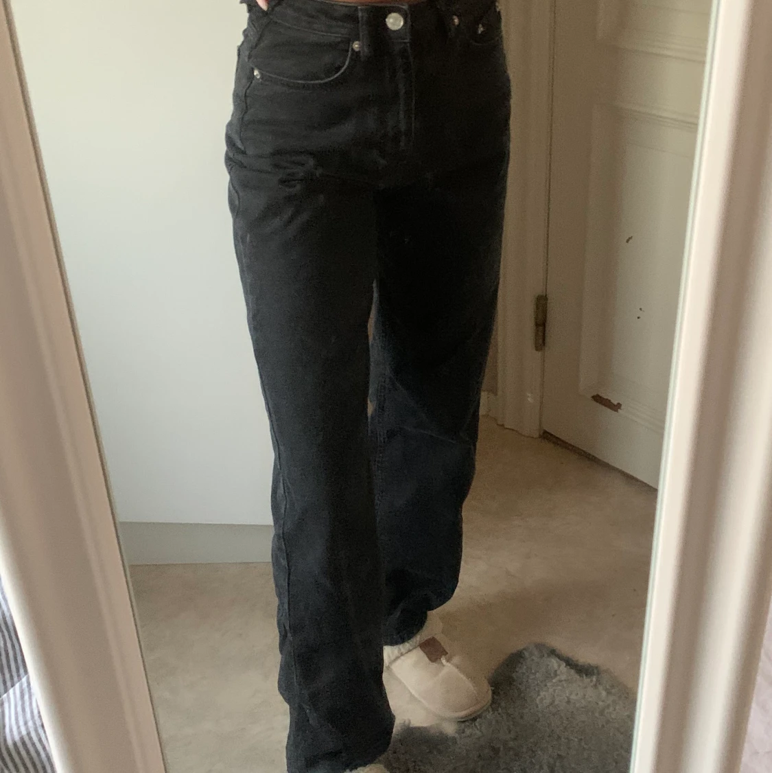 Svarta vida jeans - 91