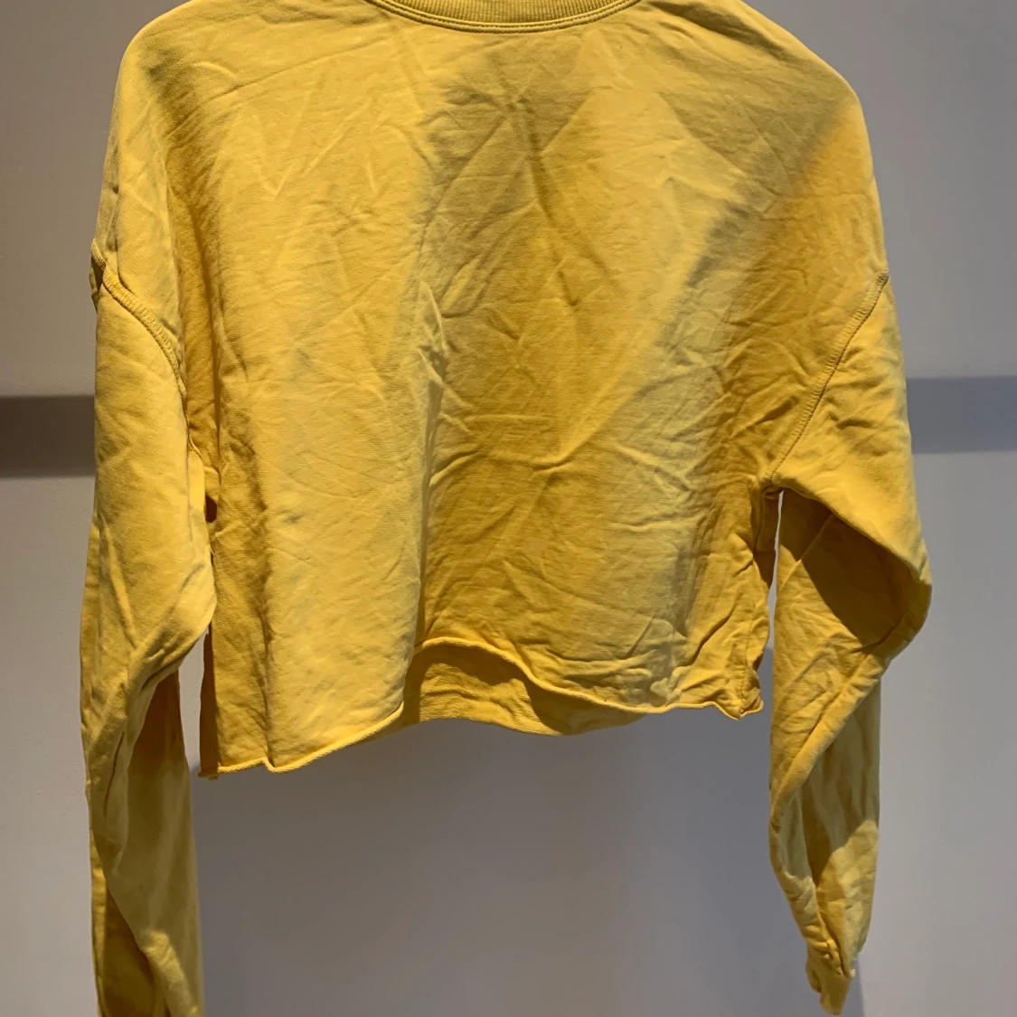 Pull&Bear Long-Sleeve Crop