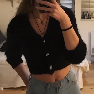 Kofta - Jätte mysig kofta från h&m, använd fåtal gånger❤️ köparen står för frakten 