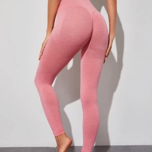 Gymbyxor  - Helt nya byxor från SHEIN, endast provade. Storlek S/XS. Nypris 109kr säljer den för 65kr. Kan både mötas upp i Malmö/ Hyllie eller skickar via post. Köparen betalar för frakten. #byxor