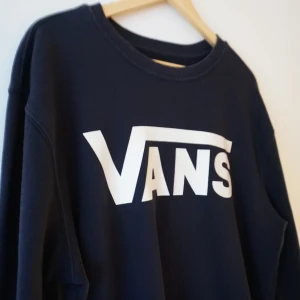Vans 🛹  - Snygg clean Vanströja! Gratis frakt inom Sverige 📦 