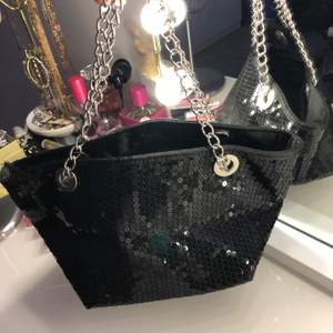 Väska från Dior | Köp begagnat på Plick