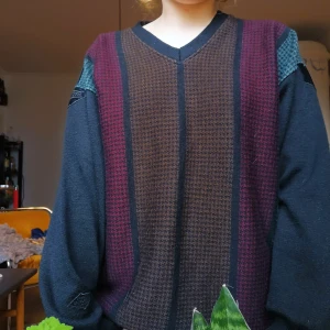 Vintage stickad sweater  - Superfin vintage stickad sweater. Är som en Large i storlek. Fint skick.  150kr pp 66kr spårbart