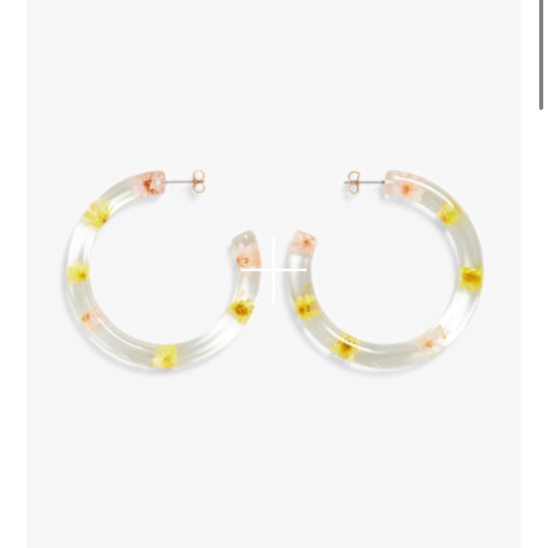 Oanvända örhängen