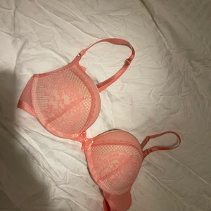 Bh från hunkenmöller - Helt ny har endast provat den. Storlek står på andra bilden 