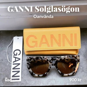 GANNI Solglasögon - Helt oanvända solglasögon från GANNI. Nypris 2095:-. Kan mötas up eller frakta ✨
