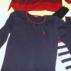  - USPA tröja, mycket fint skick. Storlek L men passar M/ S