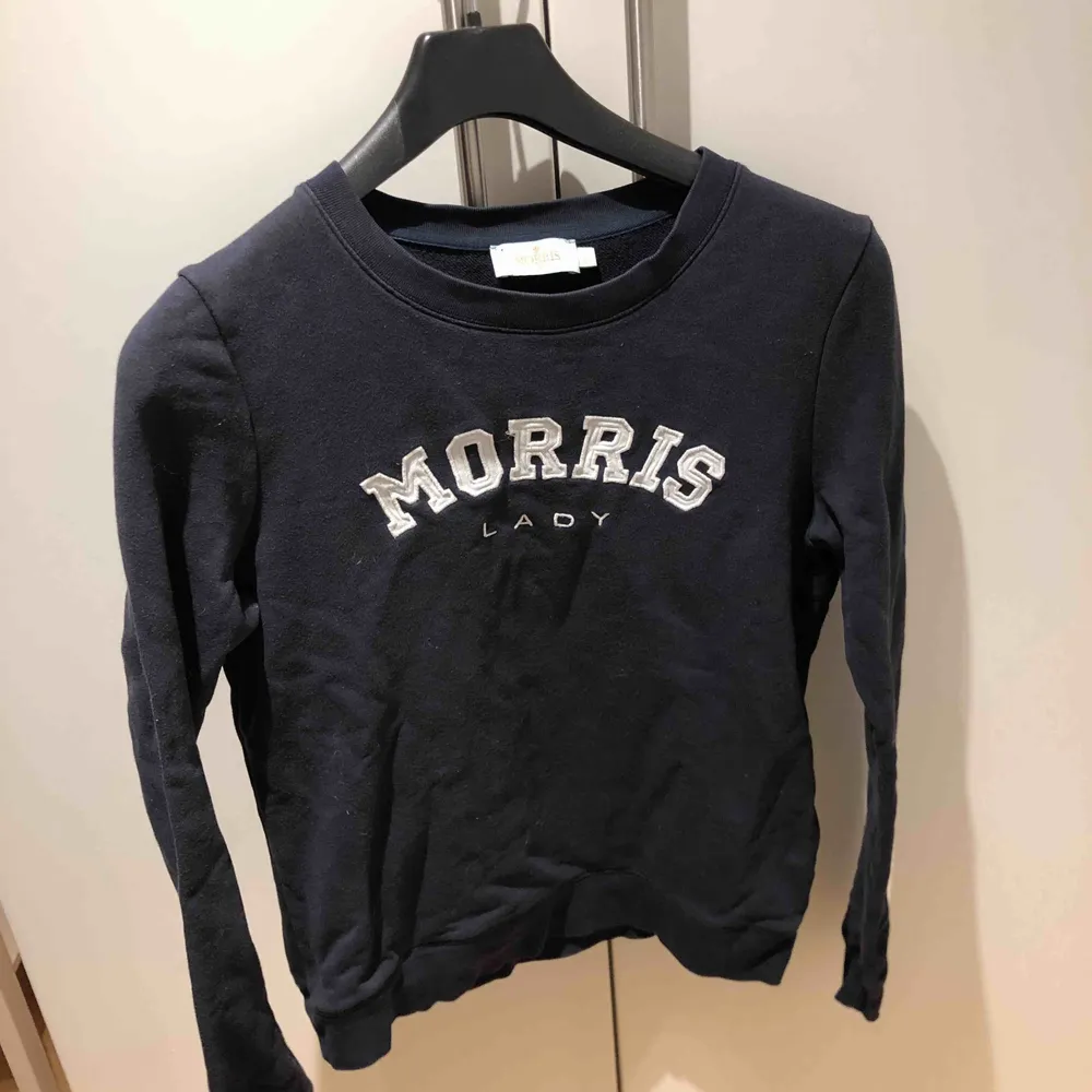 Fin Morris tröja från Johnells! Köpt för cirka ett halvår sedan och använd ett fåtal ggr.  Säljs på grund av att den inte kommer till användning. Toppar.