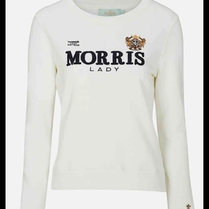 Morris tröja/sweatshirt - Superfin vit morris tröja. Som ny och bara använd fåtal gånger. Storlek XS men funkar på S också. Köpare står för frakt. Egna bilder fixas vid intresse!
