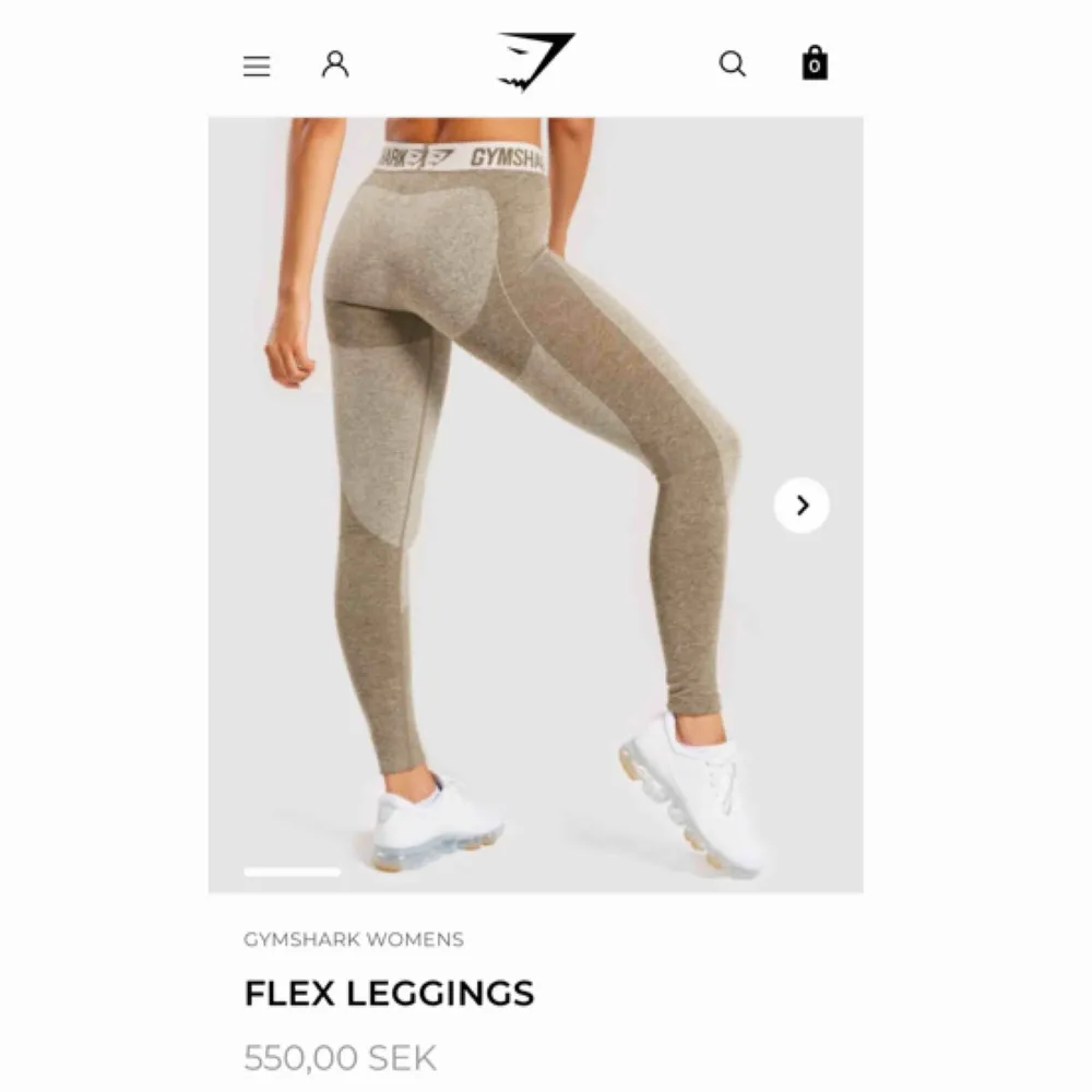 Oanvända Gymshark leggings i storlek M. Säljer de eftersom de är för stora :) Meddela om du vill ha fler bilder. Fraktillkostnader tillkommer. . Jeans & Byxor.