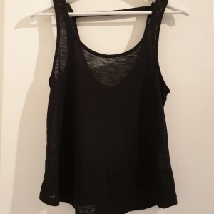  - Top med öppen rygg. Använd en gång. Frakt tillkommer! 
