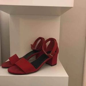  - Klackar från skopunkten som jag använt vid skolavslutning(bara använda 1 gång)