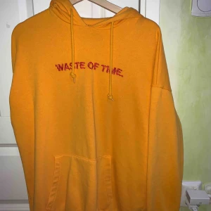  - Hoodie från asos / Zalando minns inte helt säkert. Your Turn, storlek M i fint skick! 