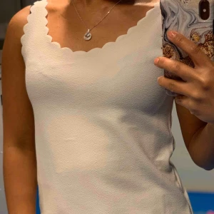  - Använd en gång köpt från H&M. 50kr med frakten inräknad!