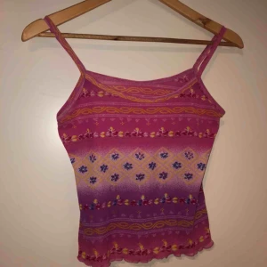  - Fin topp i 90 talsstil