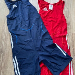 Adidas brottningstrikå - Nya Adidas brottningstrikå, nya