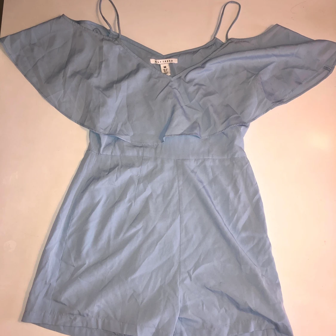 En playsuit från NLY TREND
