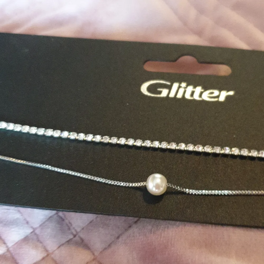 Bling choke från Glitter aldrig använd! Ordinarie pris 100 kr. Accessoarer.