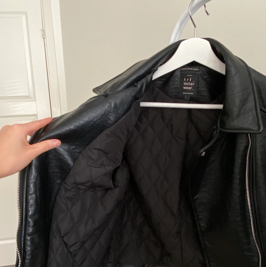 SKINNJACKA från ZARA storlek XS - 91