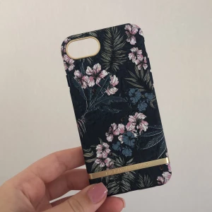 iPhone skal - iPhone 6/7/8 skal från richmond & Finch, aldrig använd då jag råkade köpa fel modell! ☺️