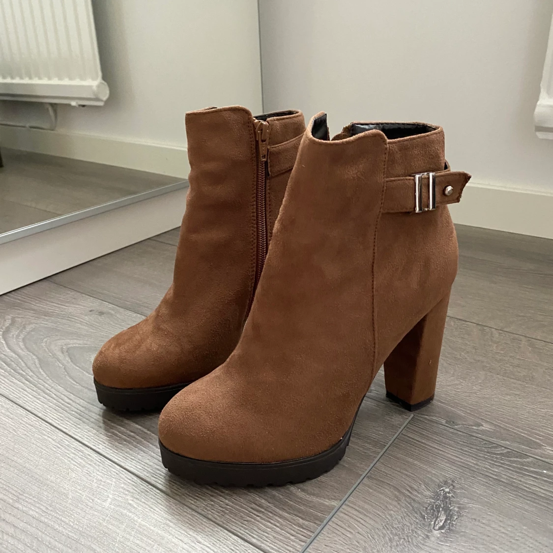 Oanvända höstskor  - 90