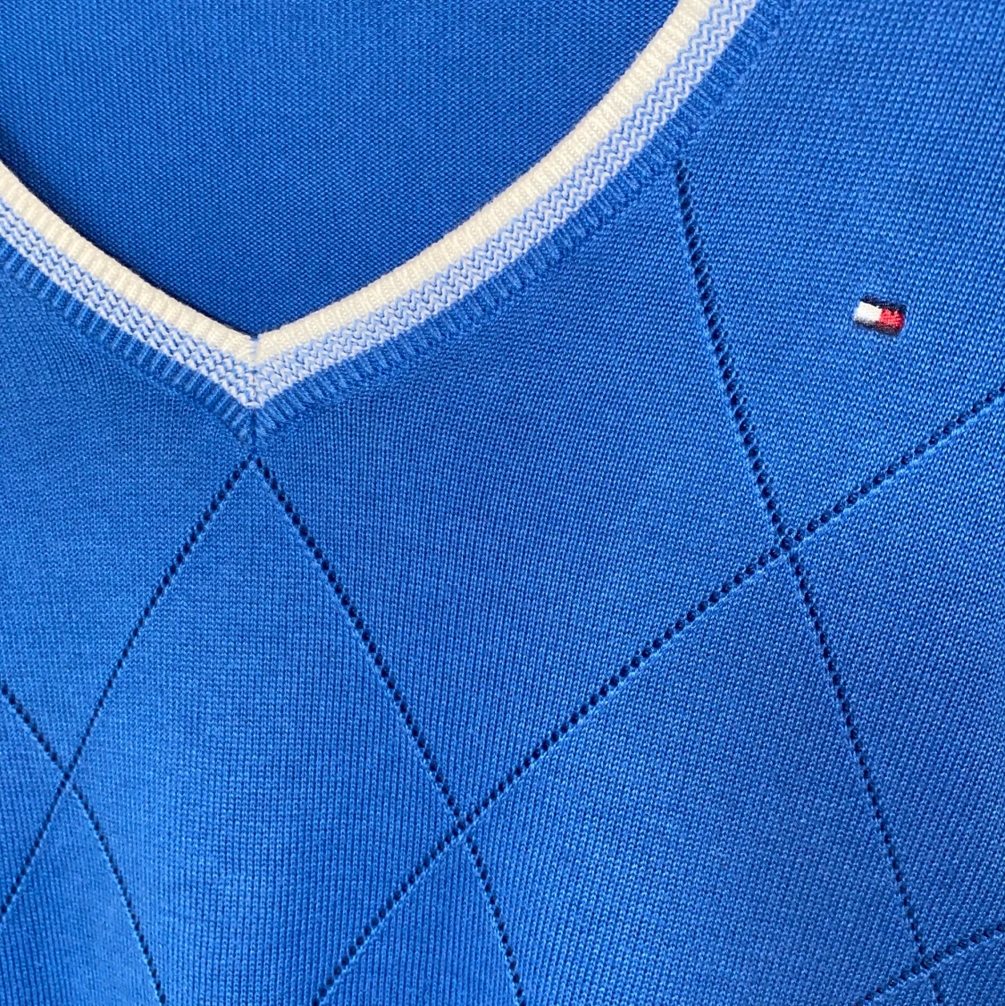 Royalblå stickad tröja - 91