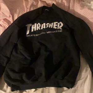 säljer min trasher sweatshirt då jag inte längre använder den! Storlek M och passar på både killar och tjejer!