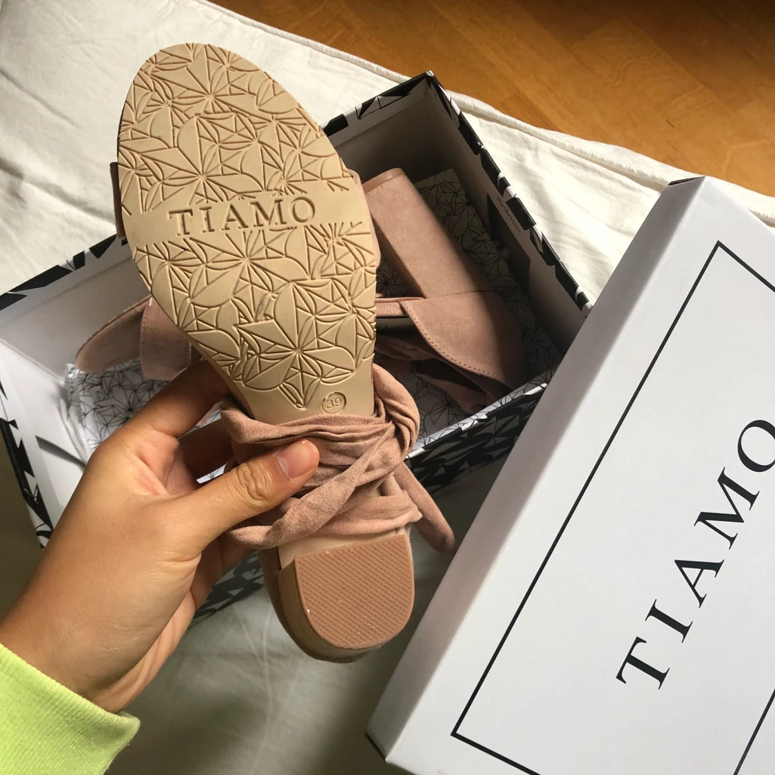 Rosa högklackade skor strl 39 - 90