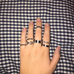 Ringar - 7st ringar från Gina, aldrig andvända!                                Nypris:79