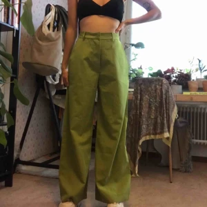  - Väldigt stiliga byxor, men de kommer inte till användning så mkt tyvärr