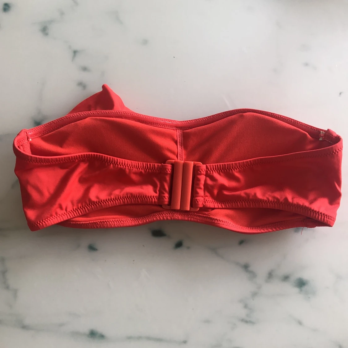 Bikinitopp med volang - 90