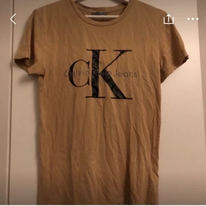  Ck tshirt - Använd fåtal gånger storlek S