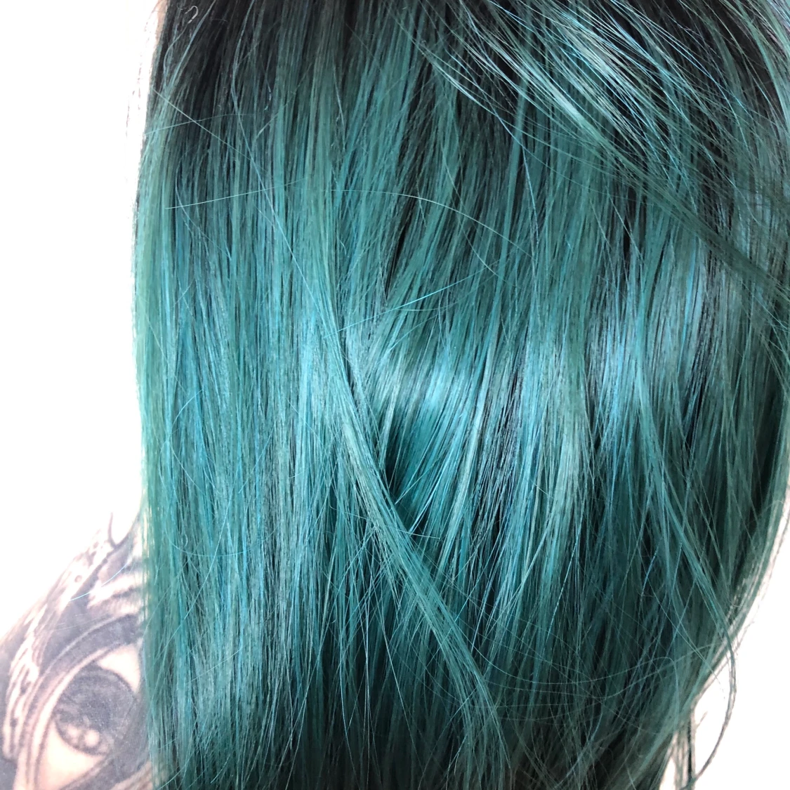 Grön vågig sidobent lacefront - 90