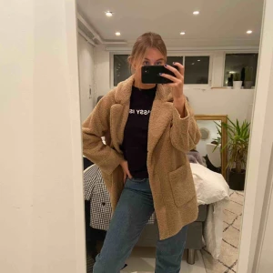  - Teddyjacka från zara! Fin men aldrig kommit till användning💕