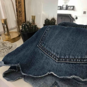  - Säljer pga för små. Jätte fina volang shorts i fint skick!