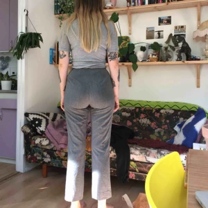  - Köpta 2hand Så fina men för små för mig Frakt ingår ej