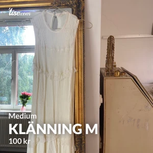 Klänning  - Klänning 