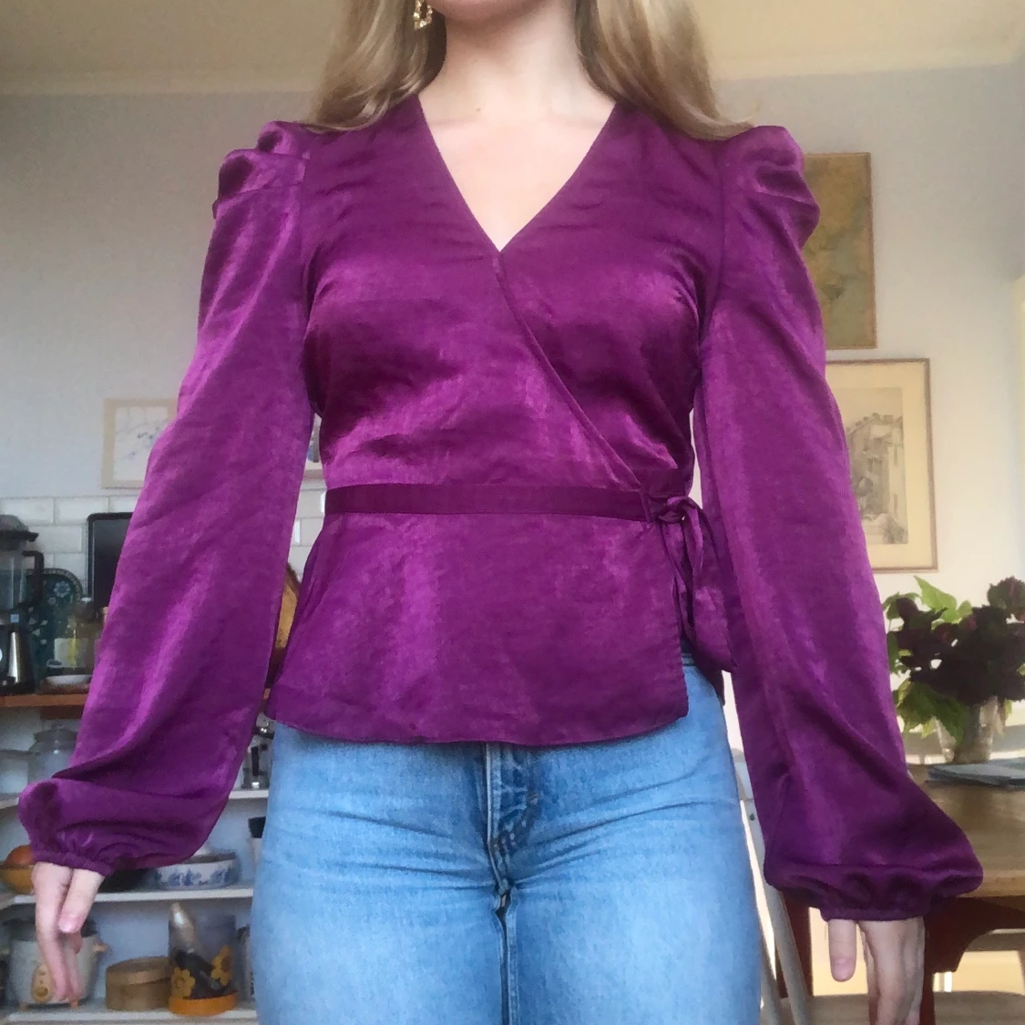 Lila omlottblus med puffärmar - 91